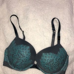 Victoria secret push up bra 32DD